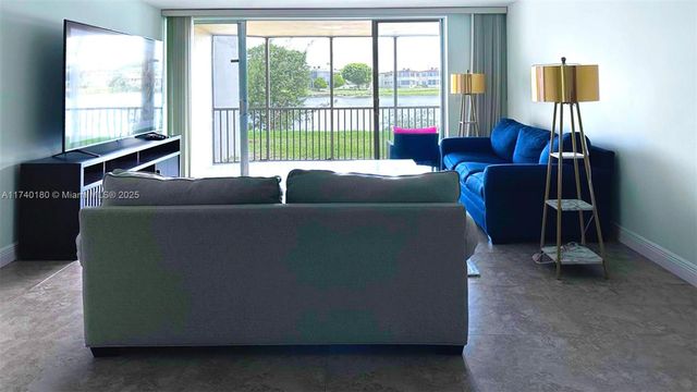 1750 NE 191st St 129-4, Miami, FL 33179