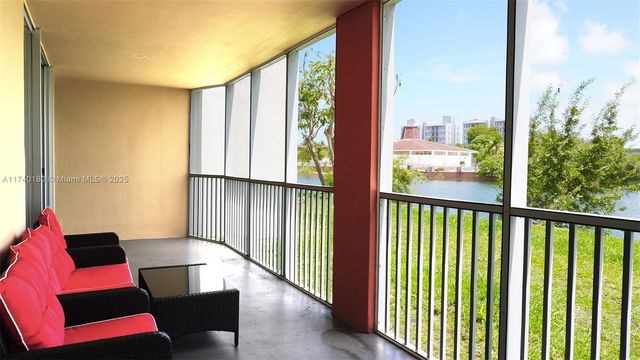 1750 NE 191st St 129-4, Miami, FL 33179