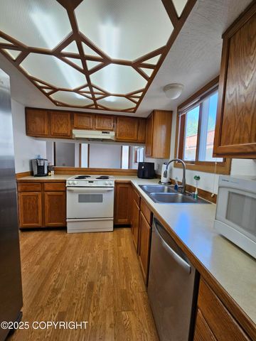 3213 Tayshee Circle, Anchorage, AK 99504