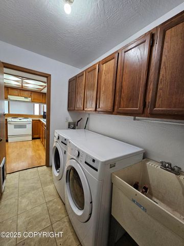 3213 Tayshee Circle, Anchorage, AK 99504