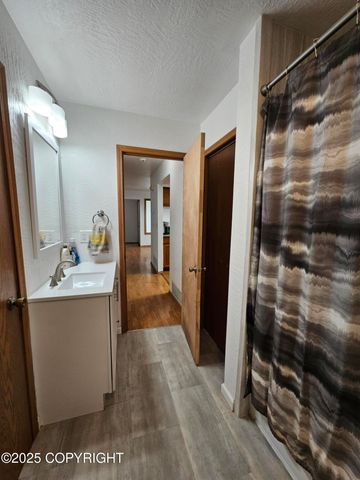 3213 Tayshee Circle, Anchorage, AK 99504