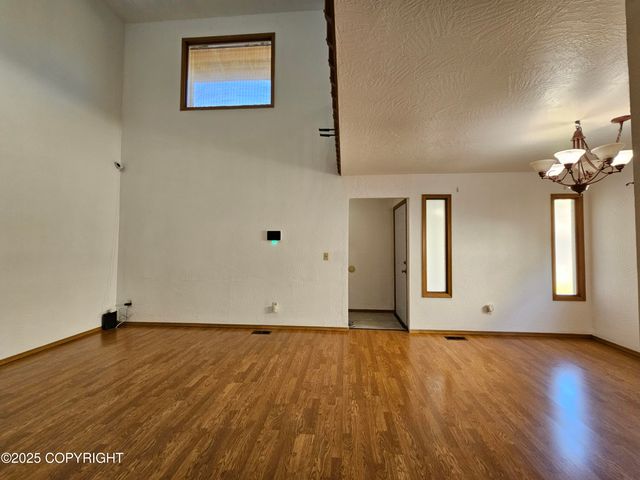3213 Tayshee Circle, Anchorage, AK 99504