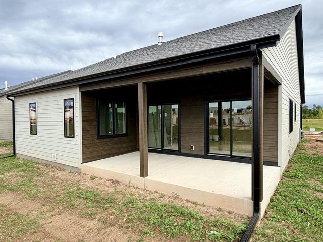 838 Stanton WAY, Saukville, WI 53080