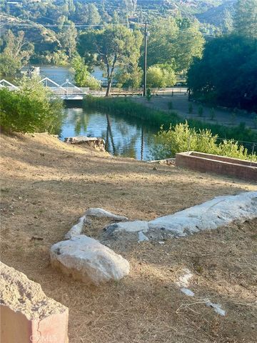 2370 Laguna Circle Drive, Agoura Hills, CA 91301