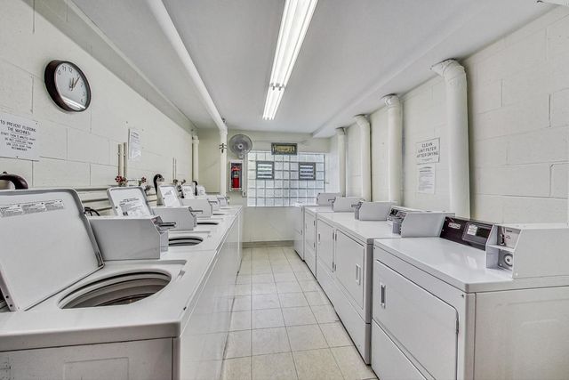 1025 S Fernandez Avenue 3B, Arlington Heights, IL 60005