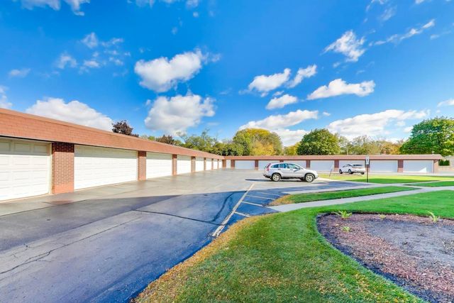 1025 S Fernandez Avenue 3B, Arlington Heights, IL 60005