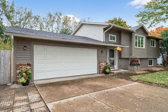 11210 Utah Avenue N, Champlin, MN 55316