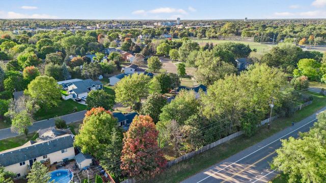 11210 Utah Avenue N, Champlin, MN 55316