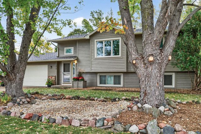 11210 Utah Avenue N, Champlin, MN 55316