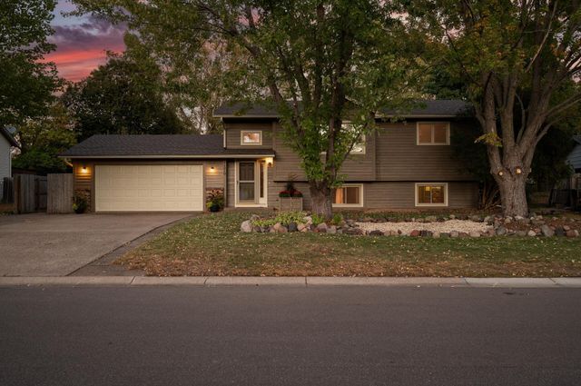 11210 Utah Avenue N, Champlin, MN 55316