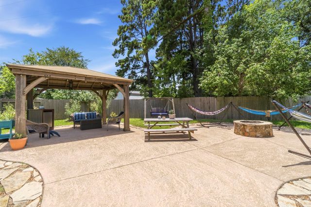 22343 Whitecourt Drive, Tomball, TX 77375
