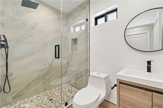 14622 Huston Street, Sherman Oaks, CA 91403