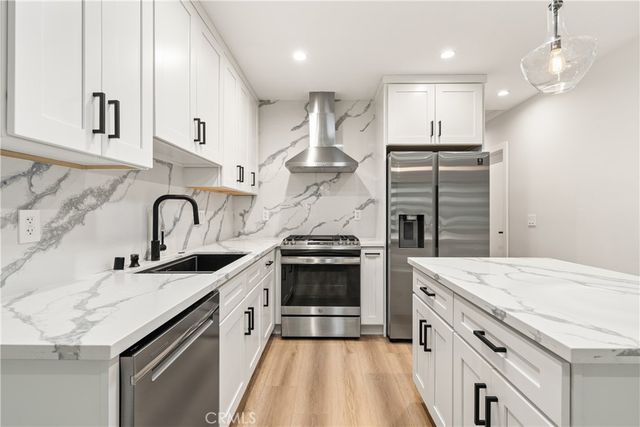 14622 Huston Street, Sherman Oaks, CA 91403
