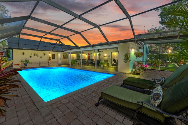 145 Sandy Pine Court, Wellington, FL 33414