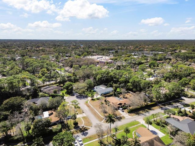 145 Sandy Pine Court, Wellington, FL 33414