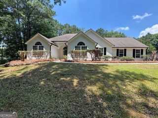 12 Barrington Court, Sharpsburg, GA 30277