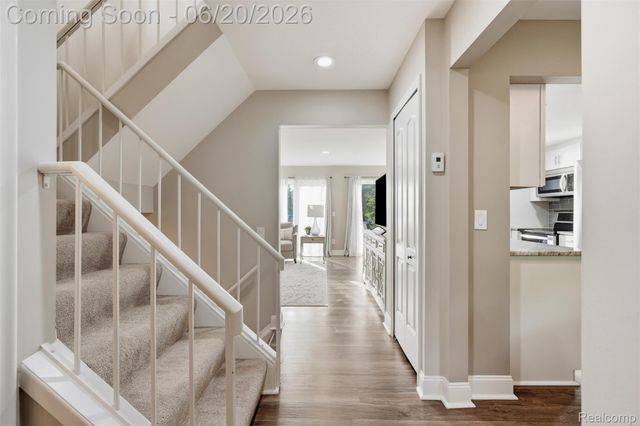 1120 Washington Circle, Northville, MI 48167
