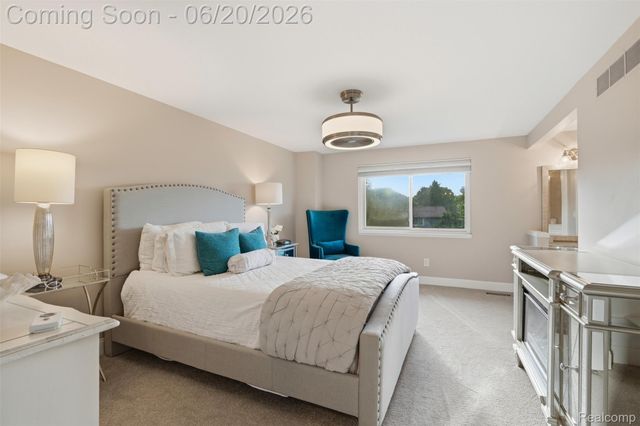1120 Washington Circle, Northville, MI 48167