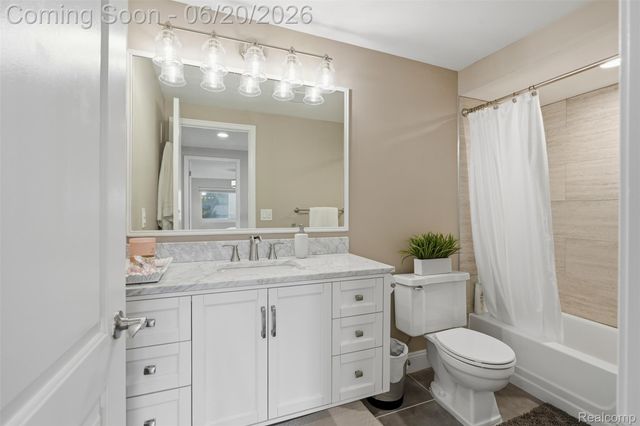 1120 Washington Circle, Northville, MI 48167