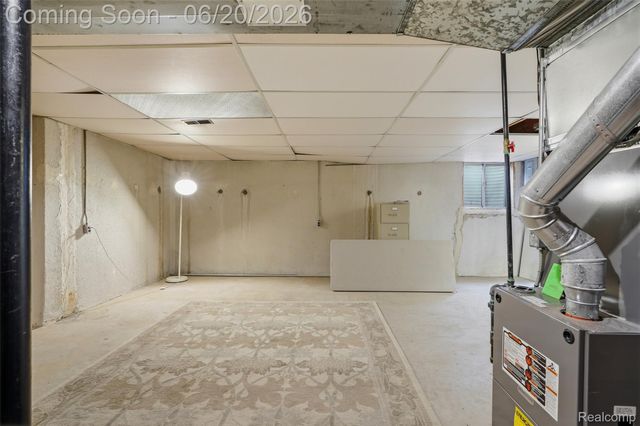 1120 Washington Circle, Northville, MI 48167
