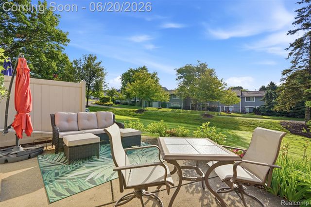 1120 Washington Circle, Northville, MI 48167