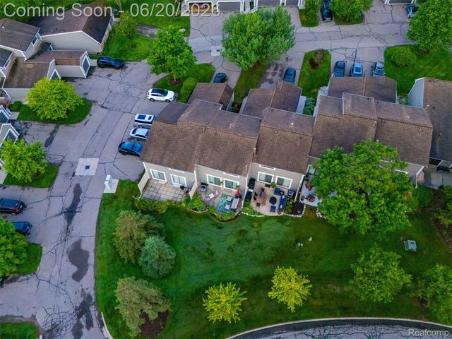 1120 Washington Circle, Northville, MI 48167