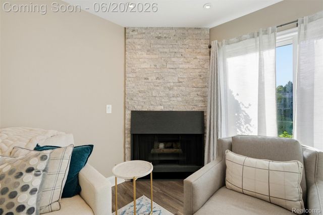 1120 Washington Circle, Northville, MI 48167
