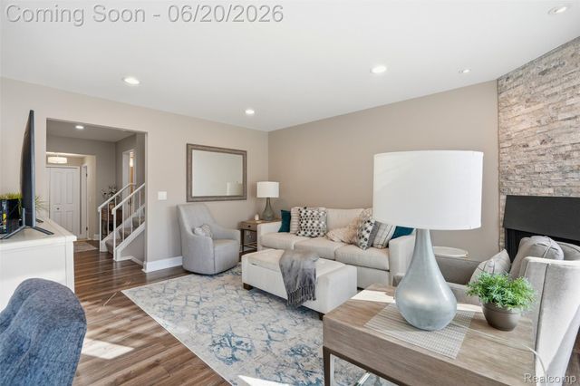 1120 Washington Circle, Northville, MI 48167