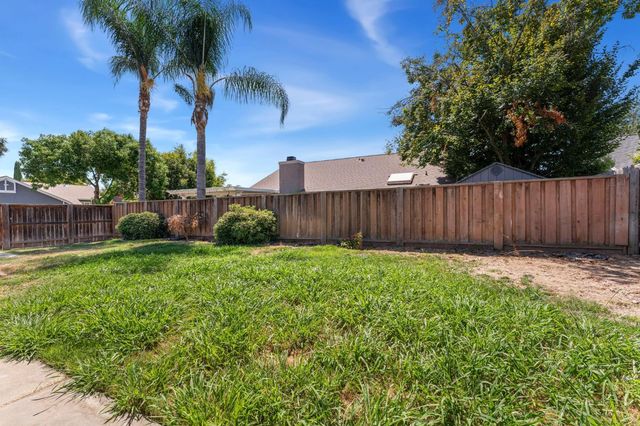 5416 Pearlstone Dr, Antelope, CA 95843