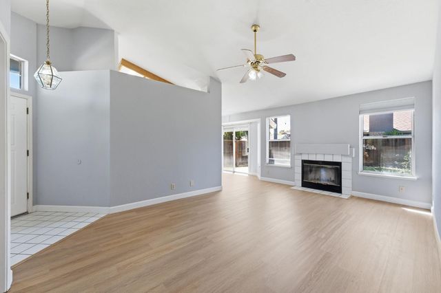 5416 Pearlstone Dr, Antelope, CA 95843