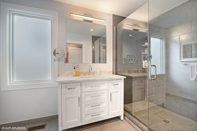 3121 N Monticello Avenue 2, Chicago, IL 60618