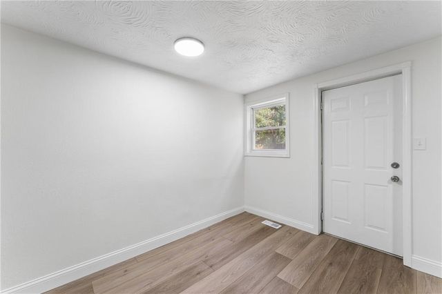 11225 E 14th Street, Independence, MO 64052