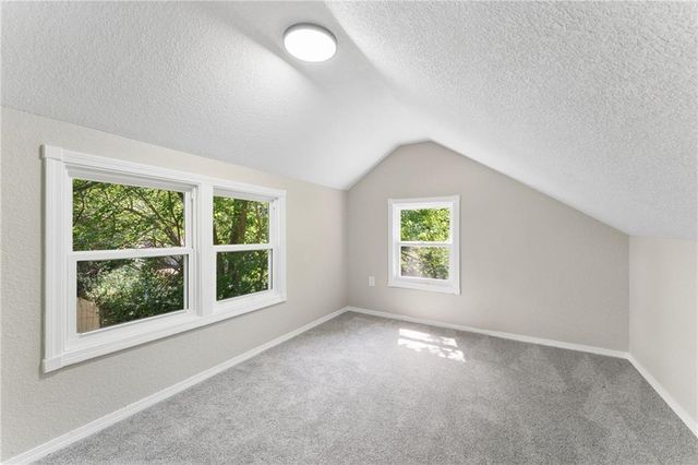 11225 E 14th Street, Independence, MO 64052