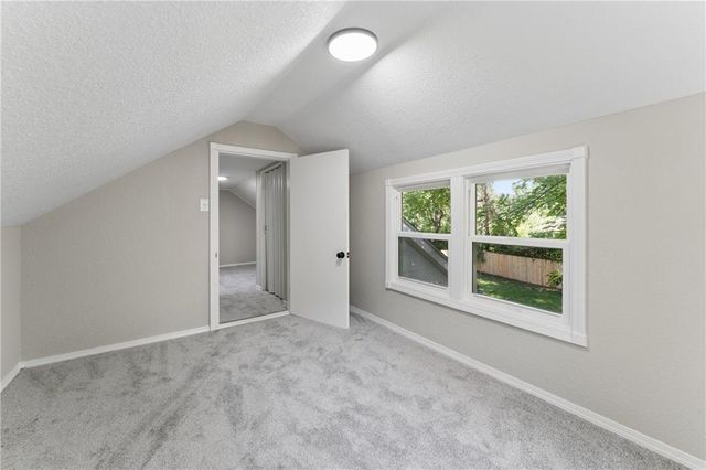 11225 E 14th Street, Independence, MO 64052