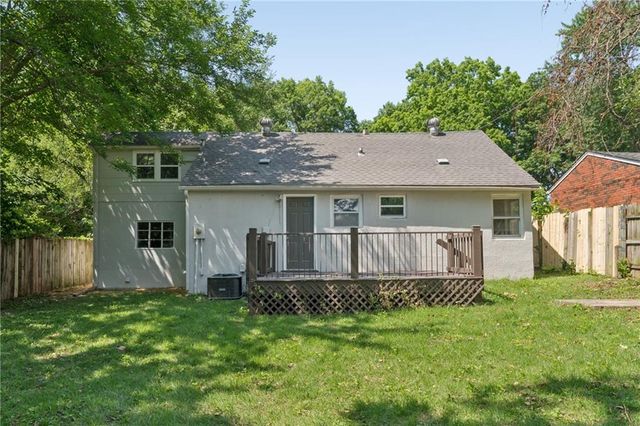 11225 E 14th Street, Independence, MO 64052