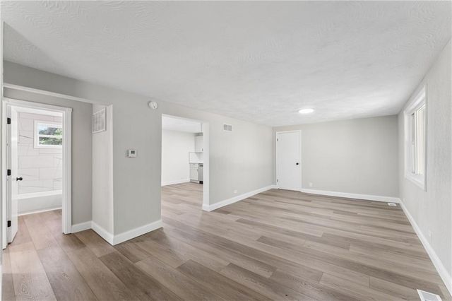 11225 E 14th Street, Independence, MO 64052