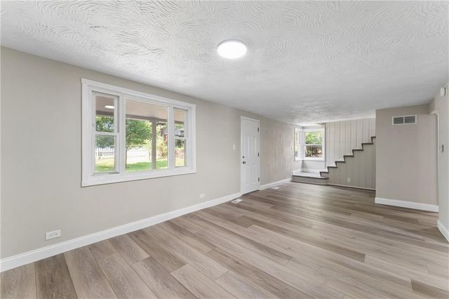 11225 E 14th Street, Independence, MO 64052