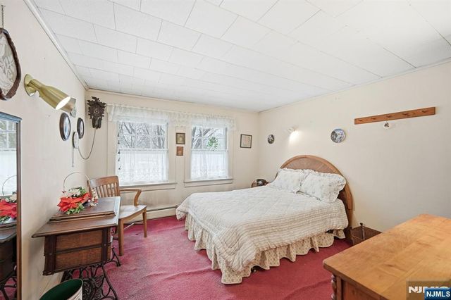 72 Fremont Avenue, Park Ridge, NJ 07656