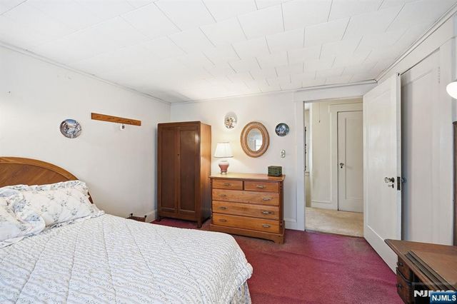 72 Fremont Avenue, Park Ridge, NJ 07656