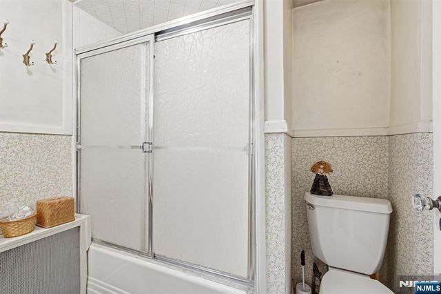 72 Fremont Avenue, Park Ridge, NJ 07656