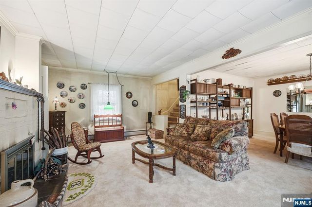 72 Fremont Avenue, Park Ridge, NJ 07656