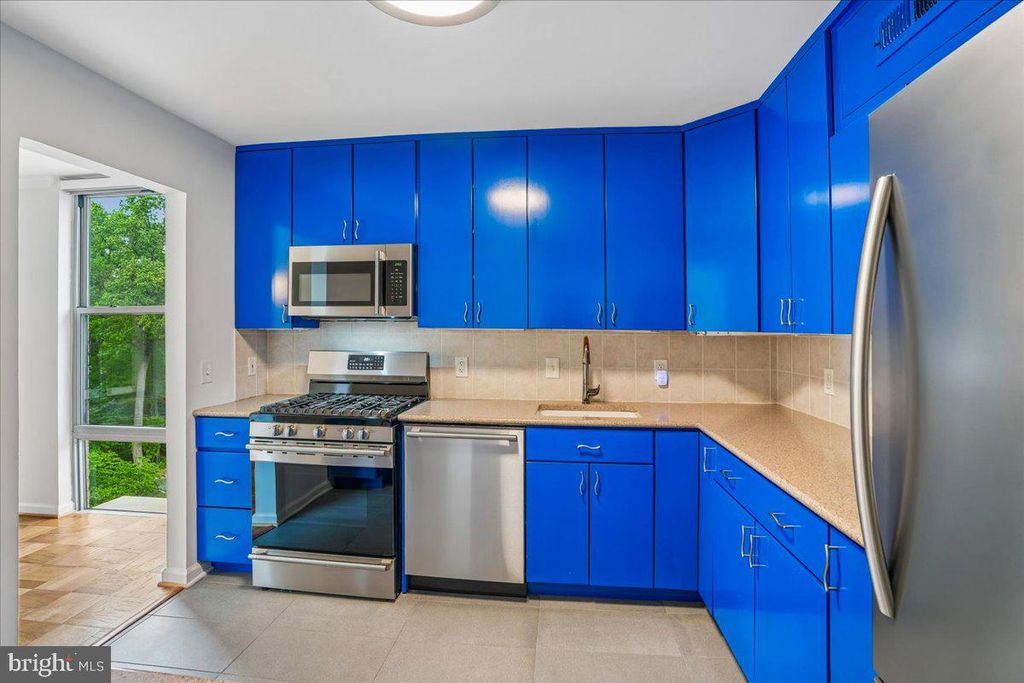 Image 14 of property listing at 9039 SLIGO CREEK PKWY #516, Silver Spring, MD 20901