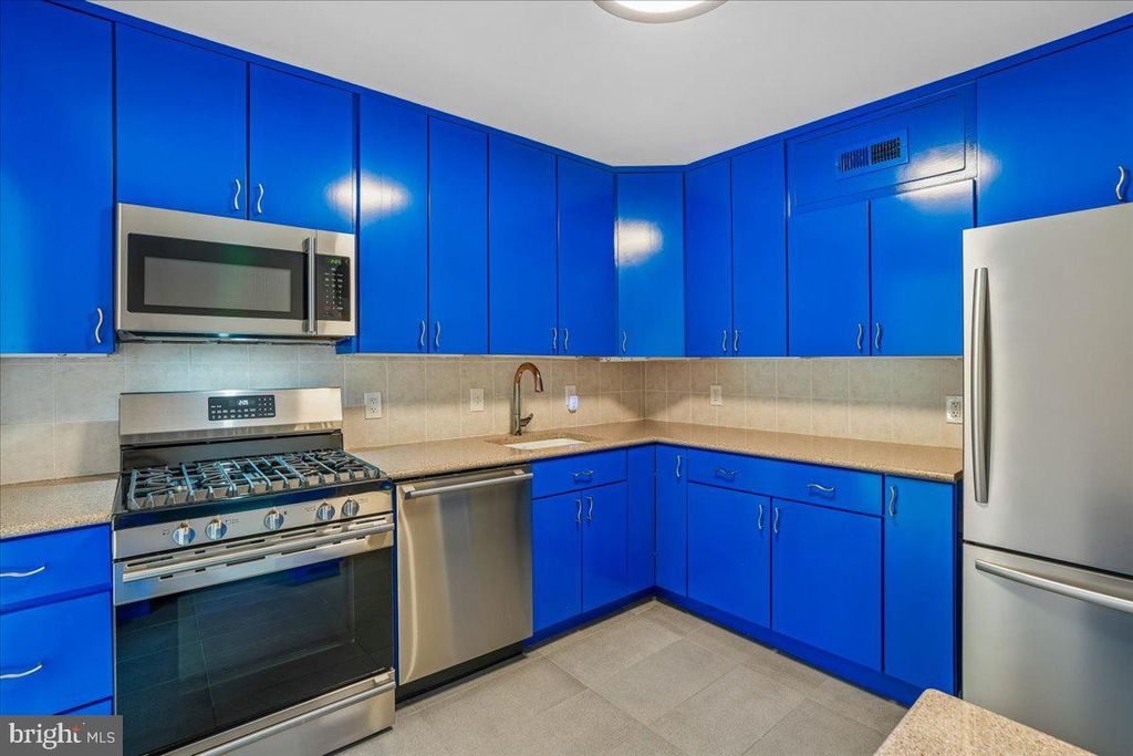 Image 15 of property listing at 9039 SLIGO CREEK PKWY #516, Silver Spring, MD 20901
