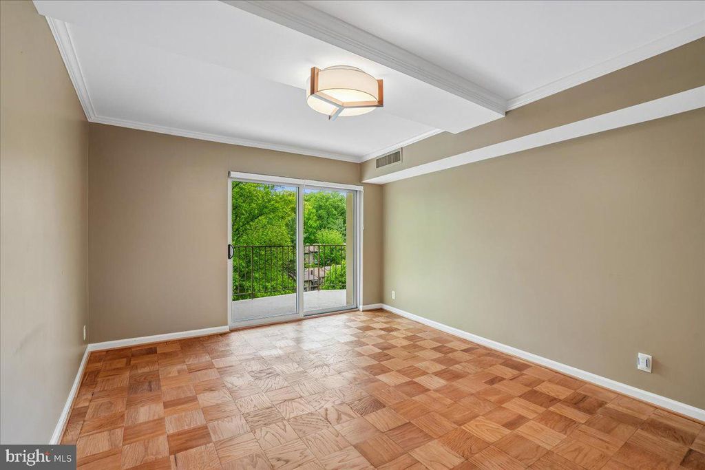 Image 18 of property listing at 9039 SLIGO CREEK PKWY #516, Silver Spring, MD 20901