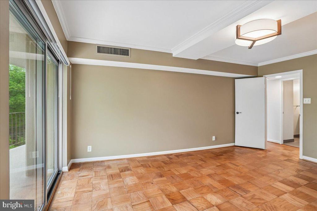 Image 21 of property listing at 9039 SLIGO CREEK PKWY #516, Silver Spring, MD 20901