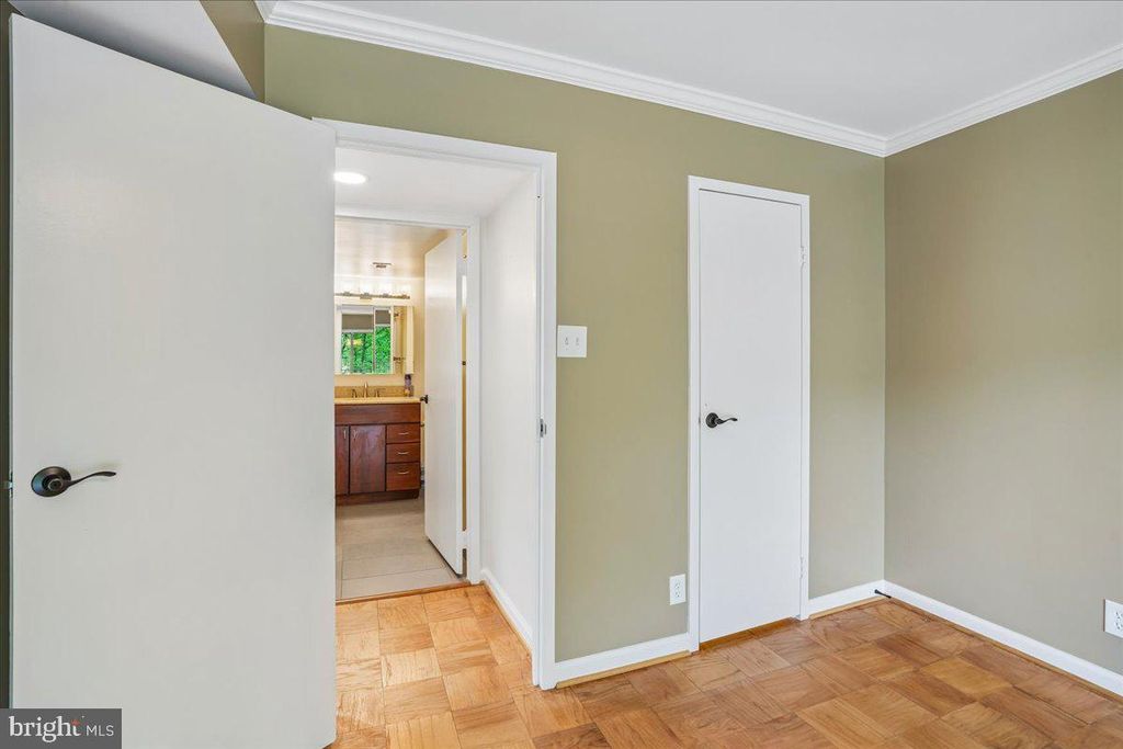 Image 22 of property listing at 9039 SLIGO CREEK PKWY #516, Silver Spring, MD 20901