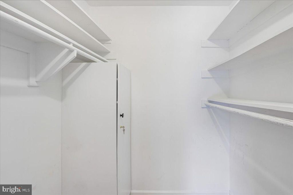 Image 23 of property listing at 9039 SLIGO CREEK PKWY #516, Silver Spring, MD 20901