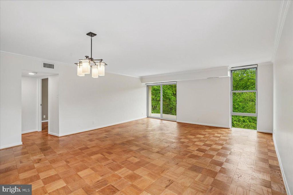 Image 2 of property listing at 9039 SLIGO CREEK PKWY #516, Silver Spring, MD 20901