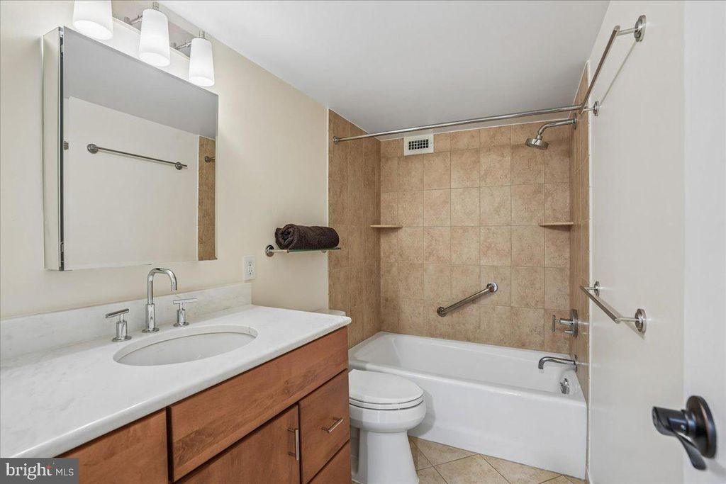 Image 30 of property listing at 9039 SLIGO CREEK PKWY #516, Silver Spring, MD 20901