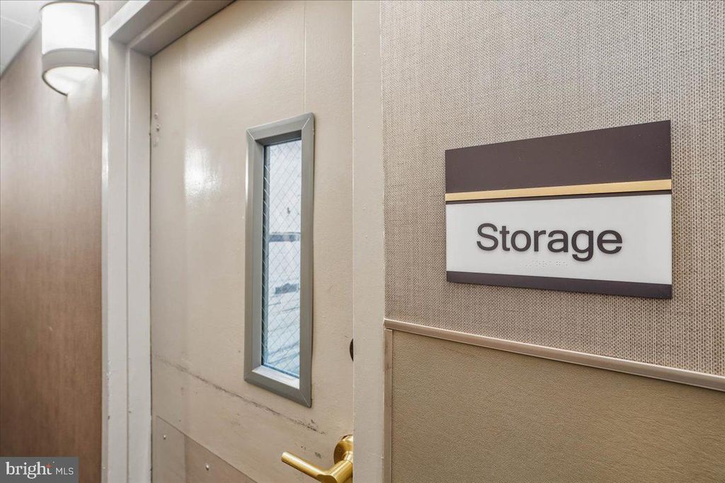 Image 36 of property listing at 9039 SLIGO CREEK PKWY #516, Silver Spring, MD 20901